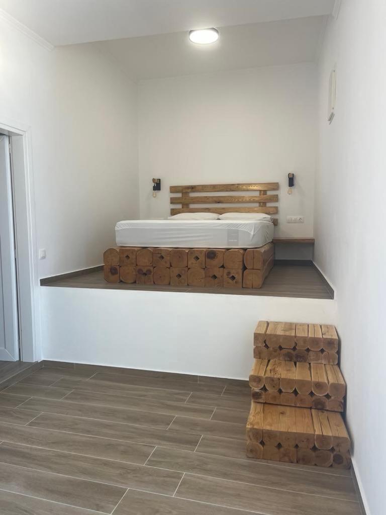 Milesian Suites Adamantas  Стая снимка