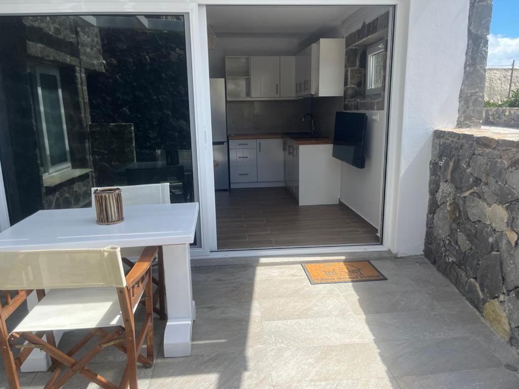 Milesian Suites Adamantas  Стая снимка